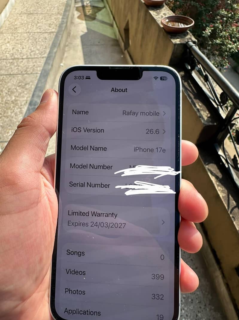 Apple iPhone 17e 7