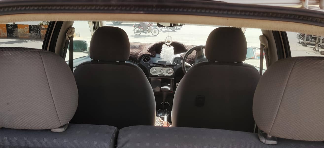 Toyota Vitz 2004 13