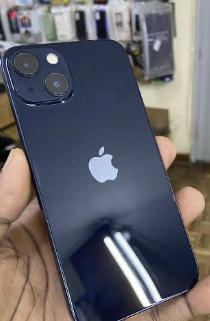 Apple iPhone 13 2