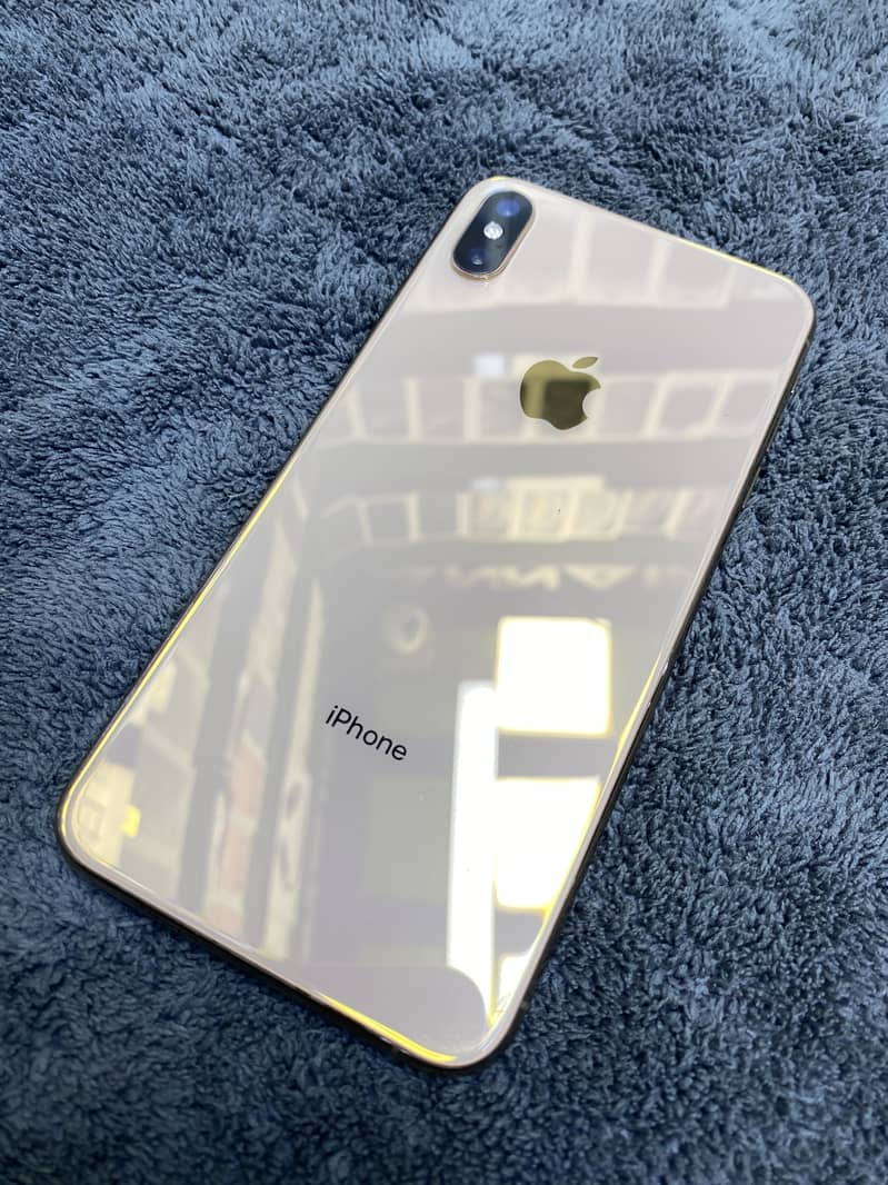 Apple iPhone XS Max 0
