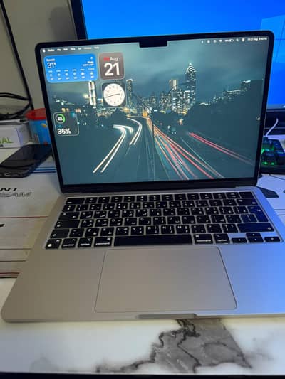 MacBook air m2 16/256