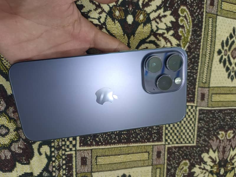 Apple iPhone 14 Pro Max 0