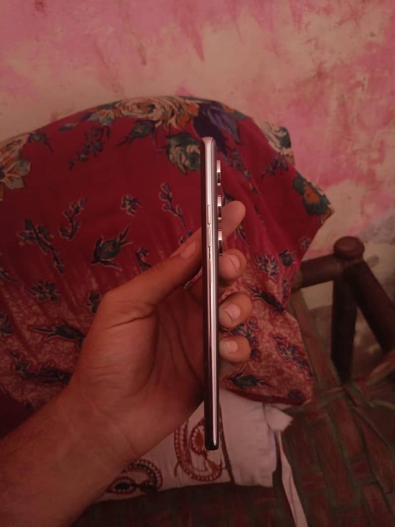 Tecno CAMON 40 Pro 1