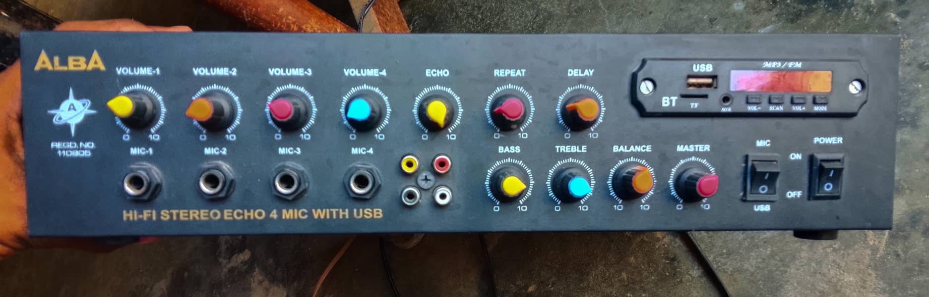 Powerful Stereo Amplifier 600W 1