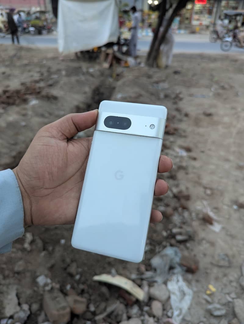 Google Pixel 7 4