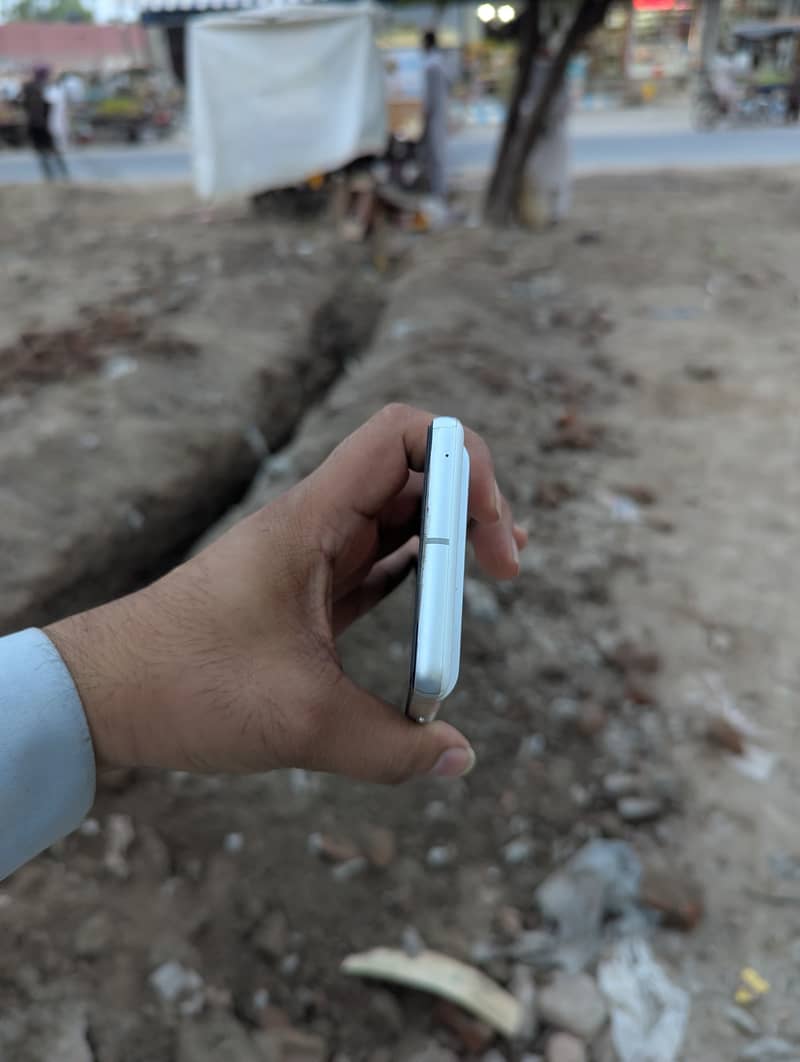 Google Pixel 7 5