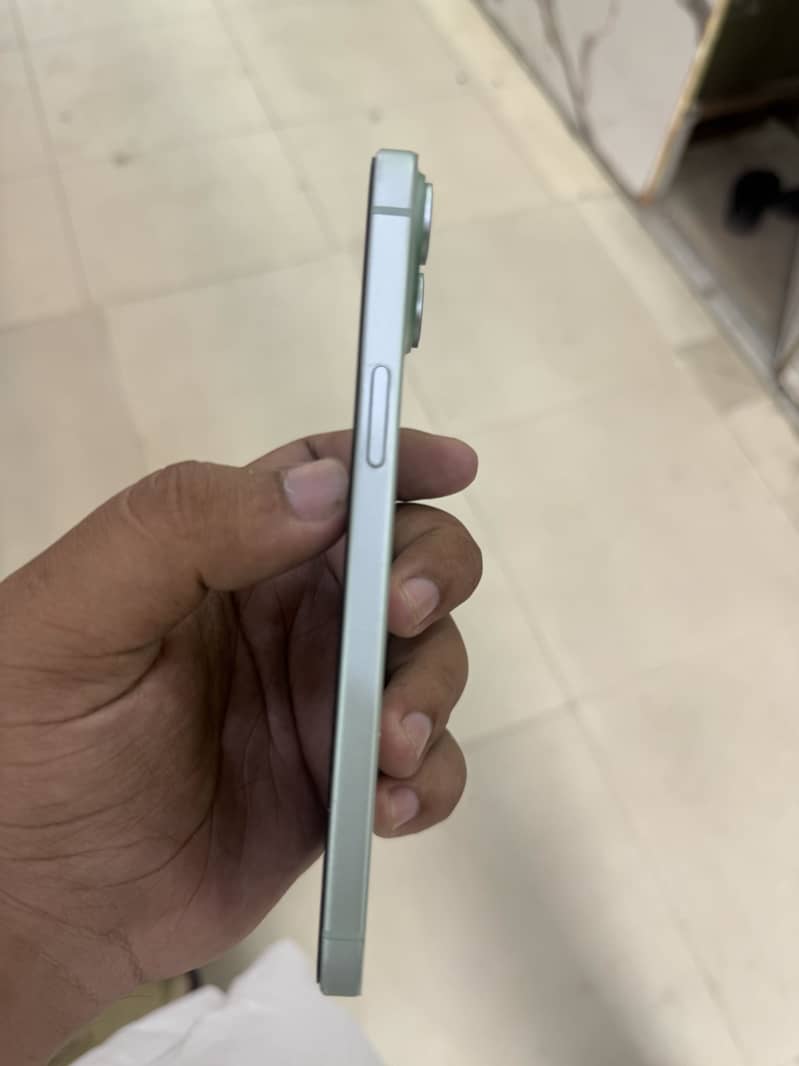 Apple iPhone 15 plus 5