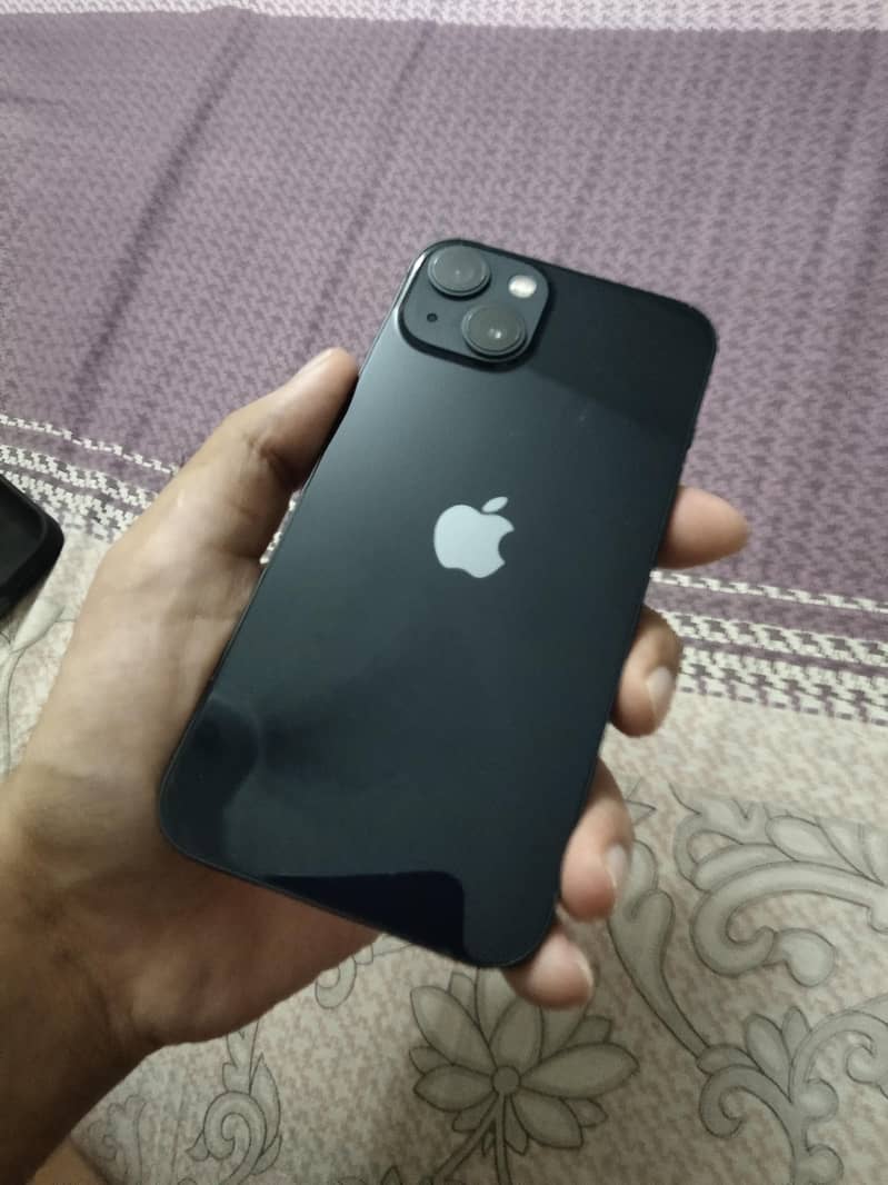 Apple iPhone 13 jv 1