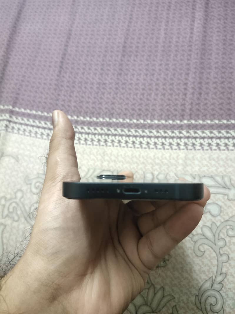 Apple iPhone 13 jv 3