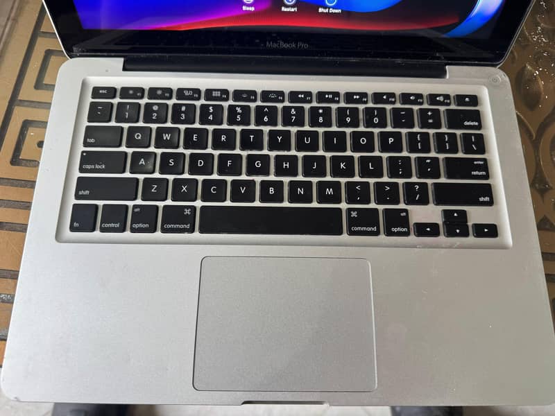 MAC BOOK PRO 1
