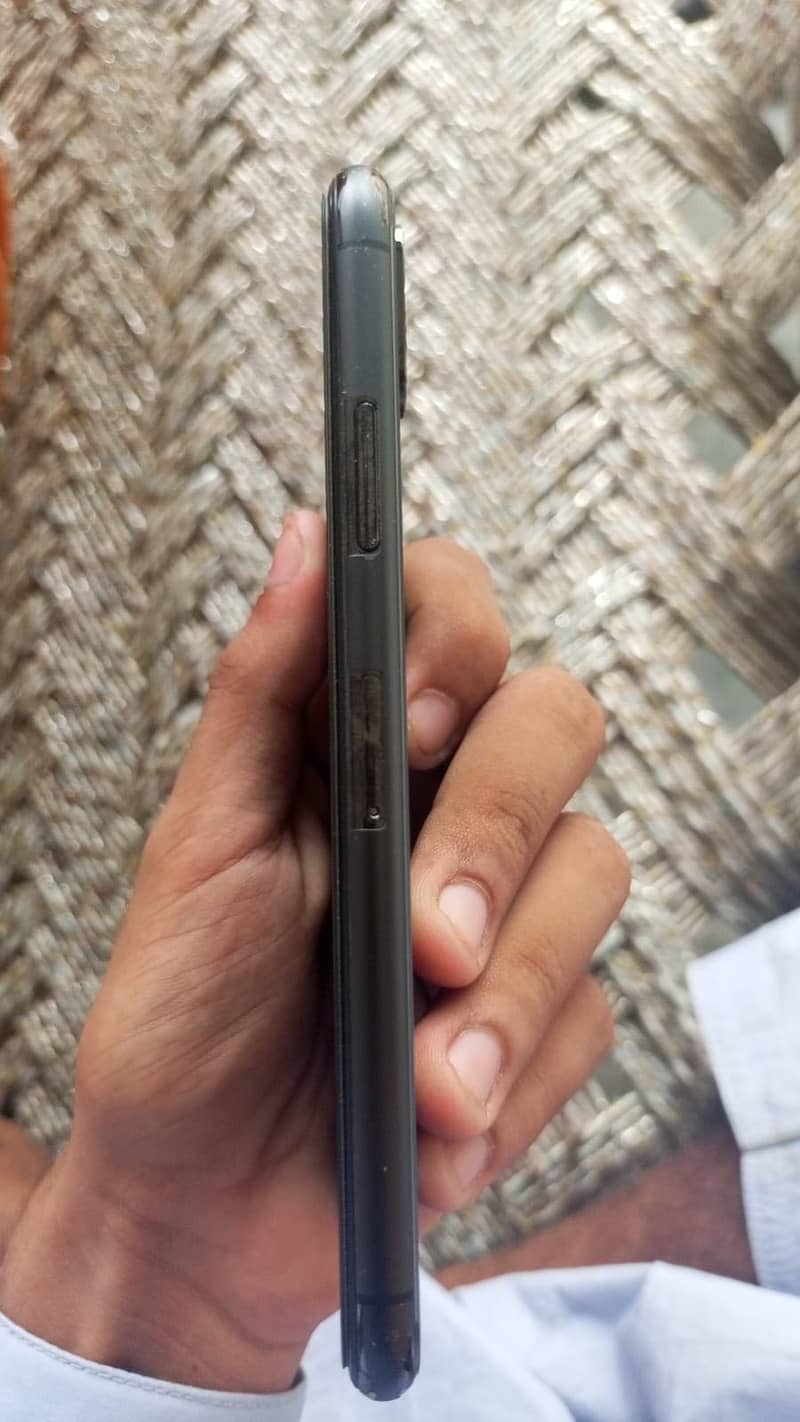 Apple iPhone X 3