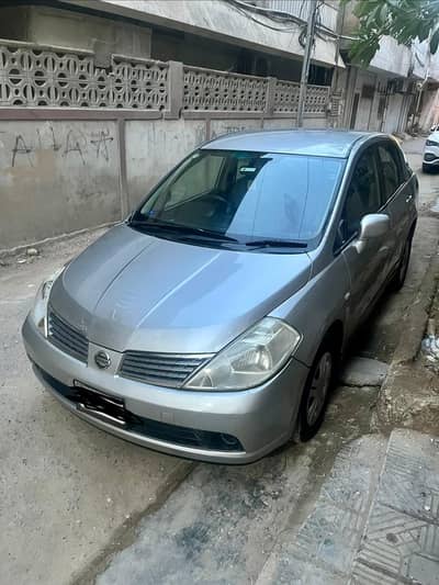 Nissan Tiida 2006