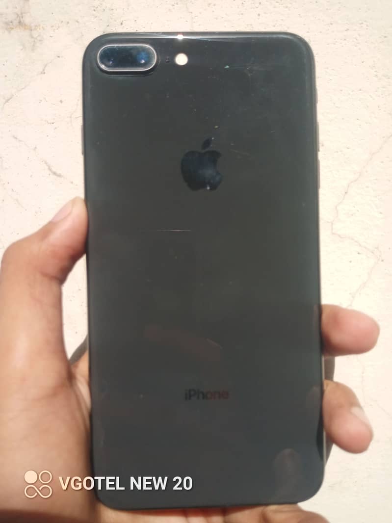 Apple iPhone 8 Plus 0