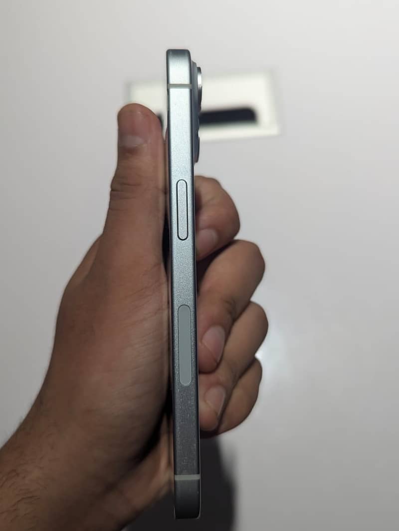 Apple iPhone 15 2