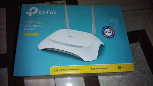 TP-Link Router with Huawei Fiber Connector