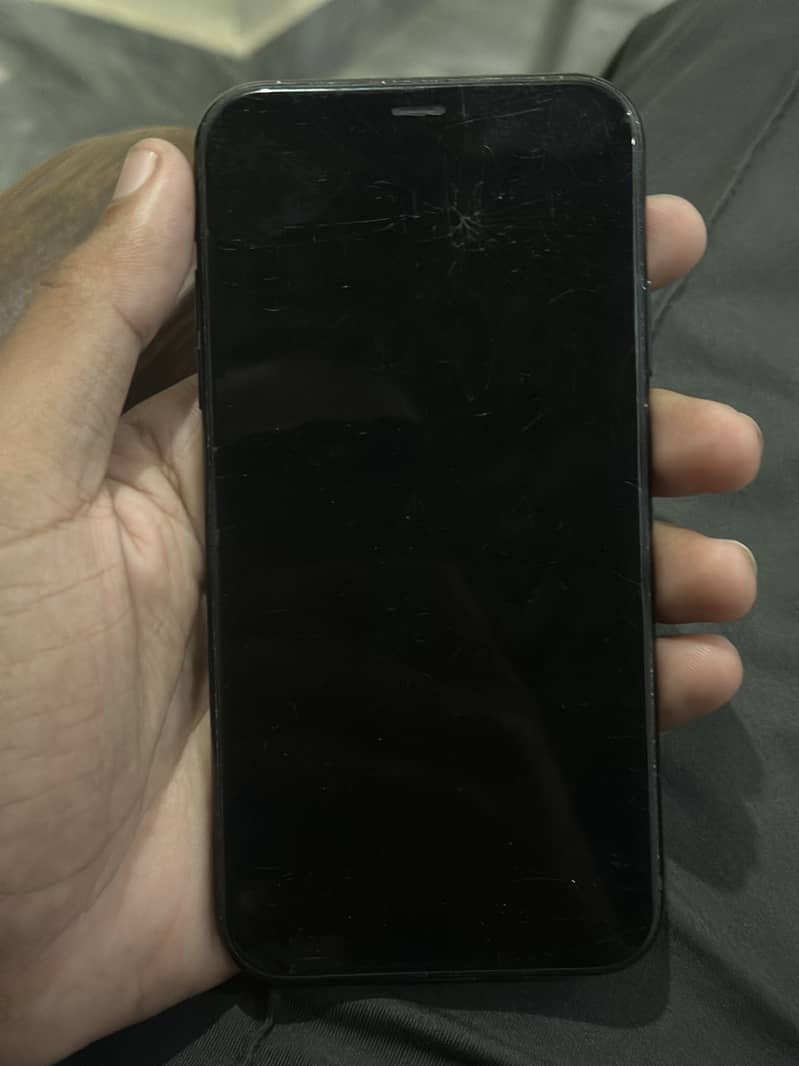 Apple iPhone XR 1