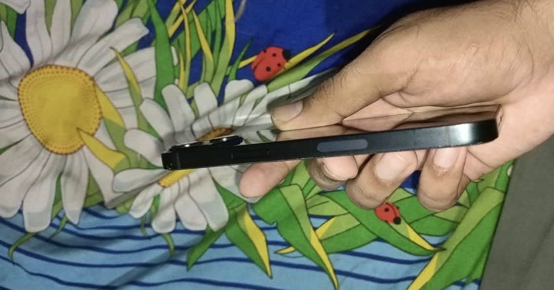 Apple iPhone 13 2