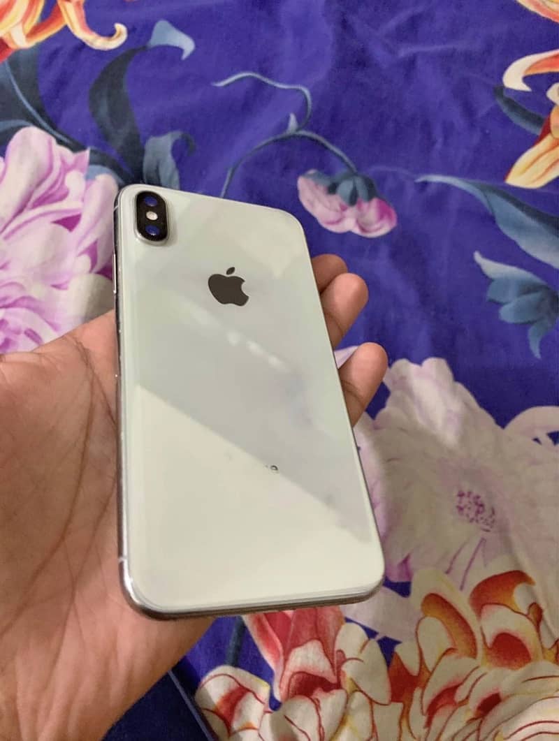 Apple iPhone X 3