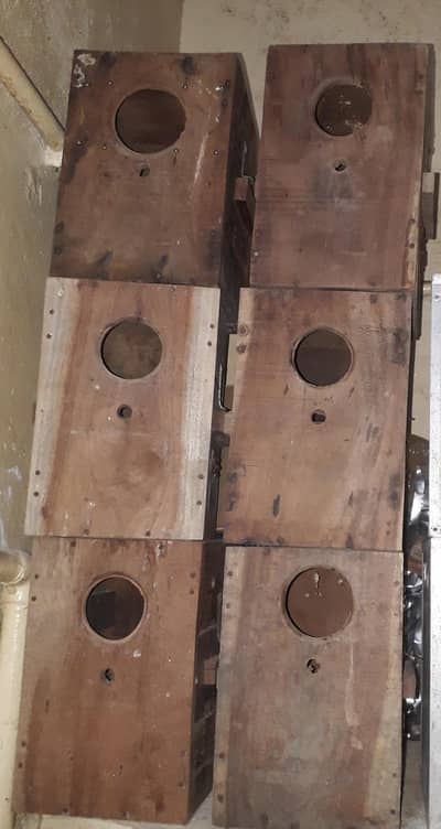 6 box and 10 stiks and bartan