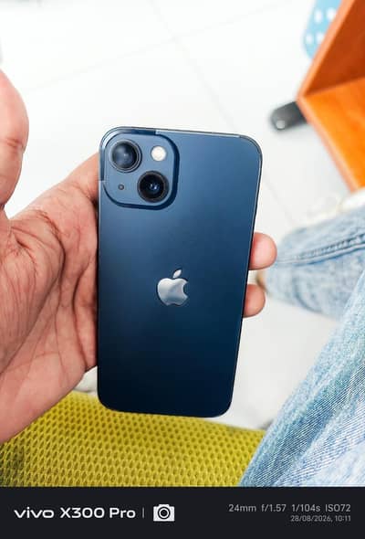 Apple iPhone 13
