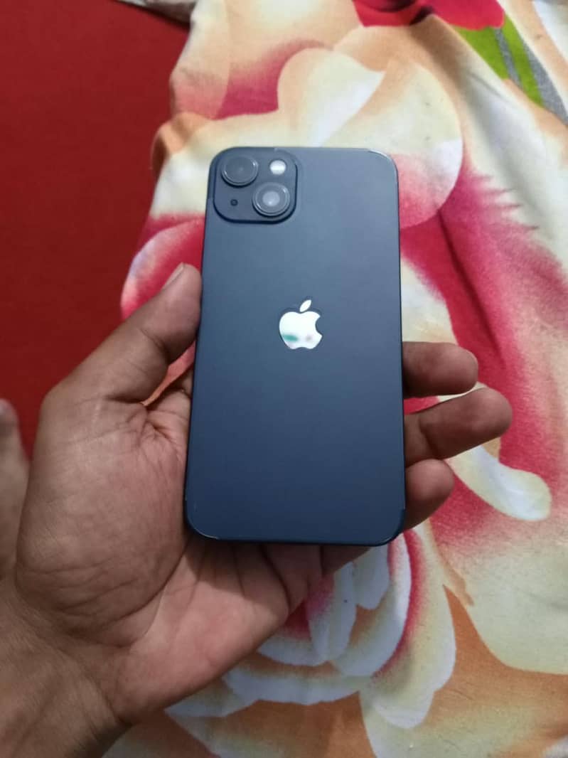 Apple iPhone 13 8