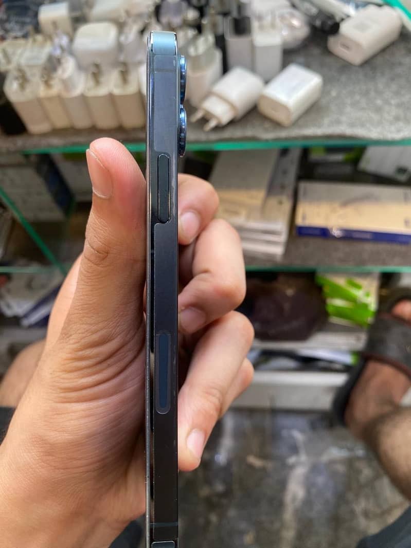 Iphone 12 pro 4