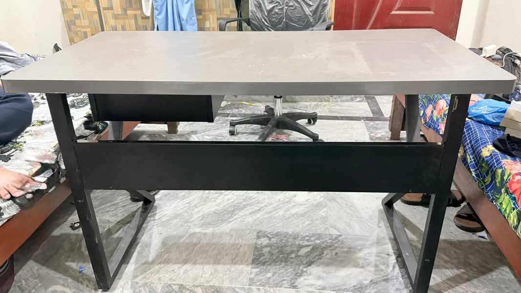 study table and chair 1