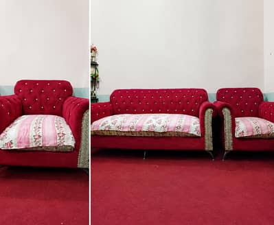Beautiful Sofa Set For Sale