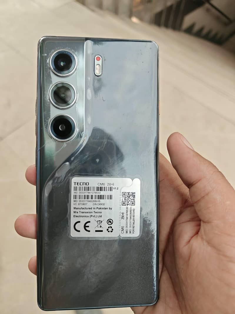 Tecno CAMON 40 Pro 1