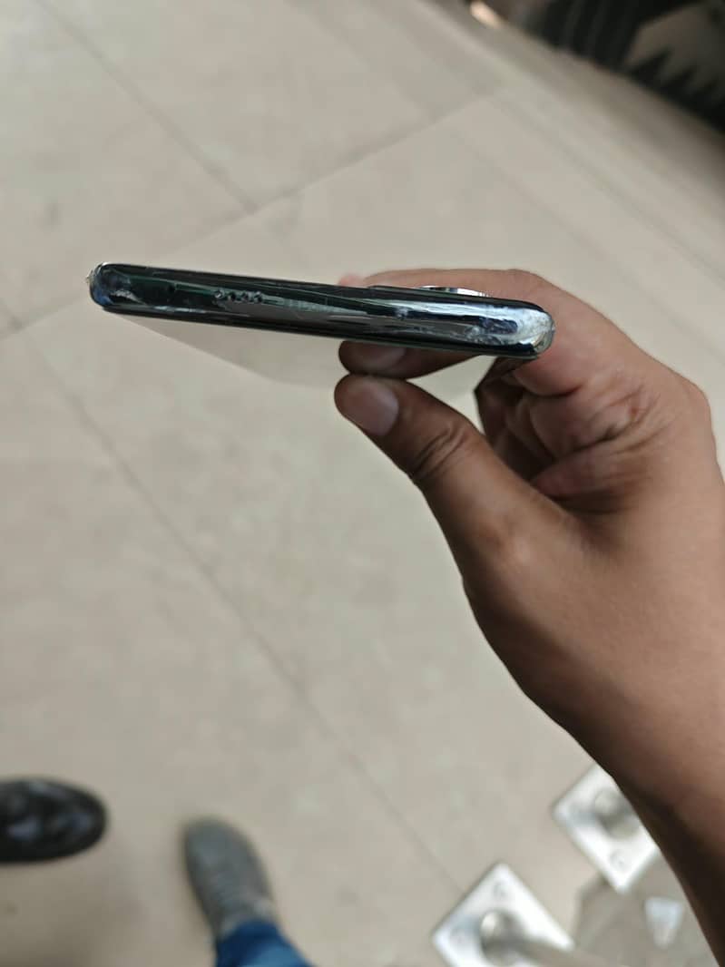 Tecno CAMON 40 Pro 4