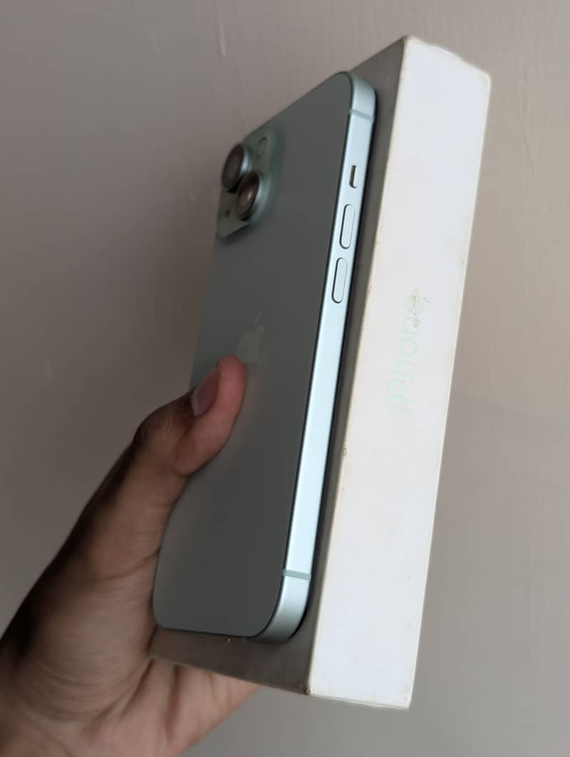 Apple iPhone 15 2
