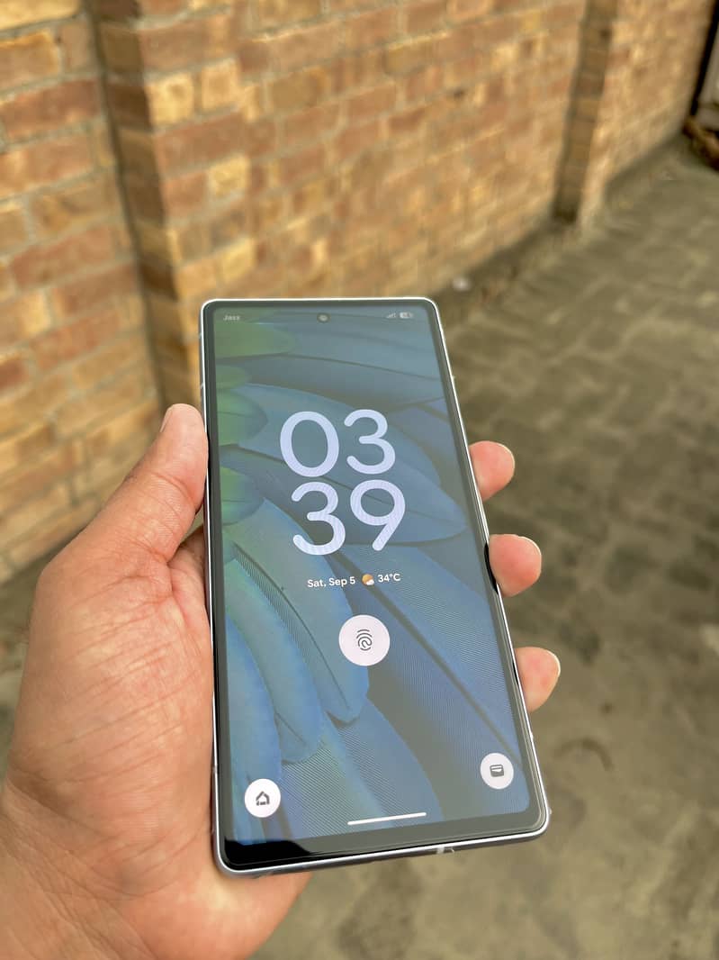 Google Pixel 7a 1