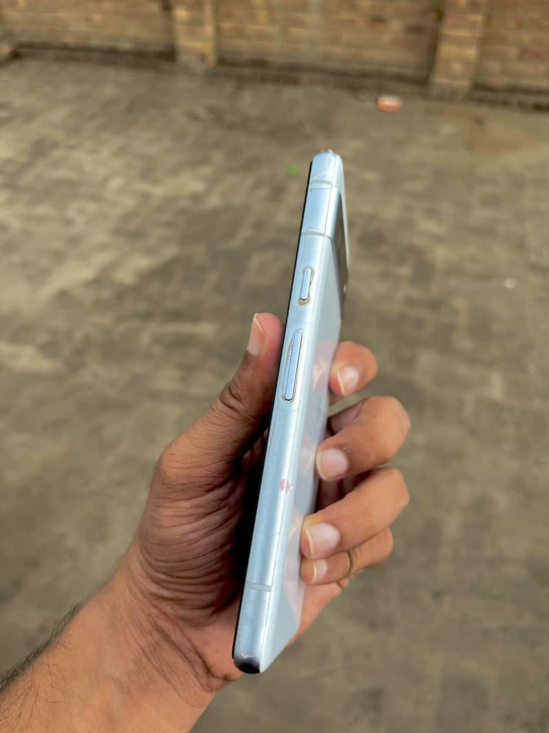 Google Pixel 7a 2