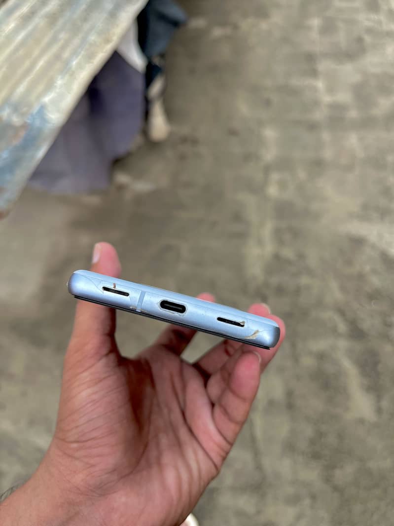 Google Pixel 7a 5