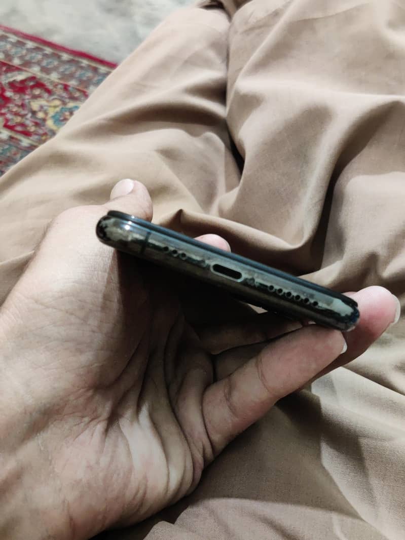 Apple iPhone 11 Pro 5