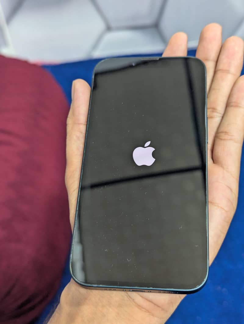 Apple iPhone 14 2