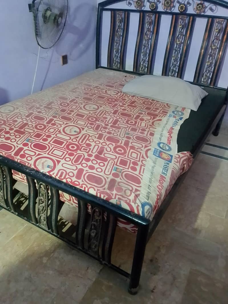 iron bed 1