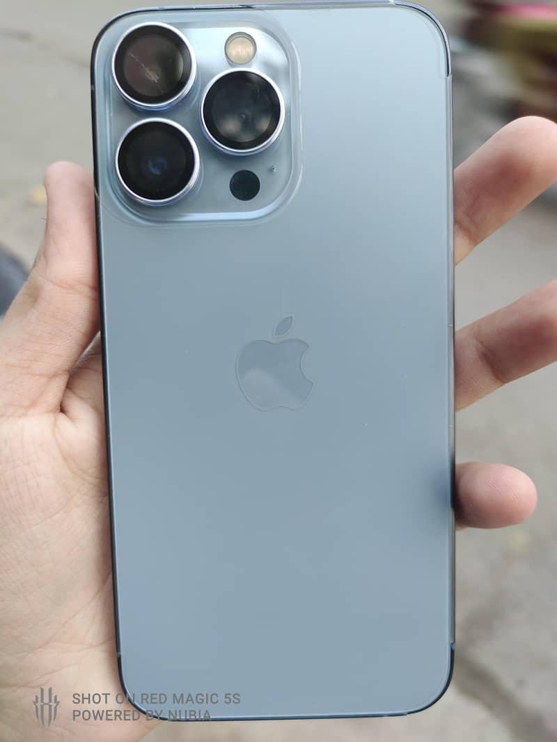 Apple iPhone 13 Pro 0