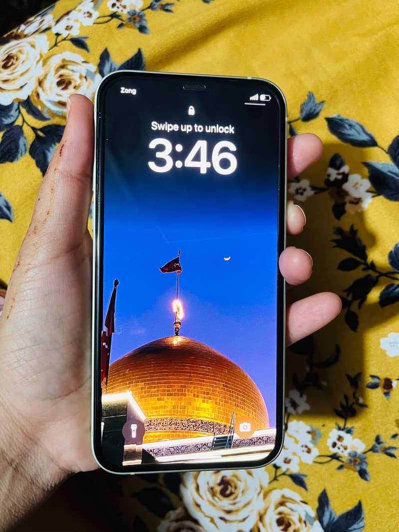 Apple iPhone 12 1