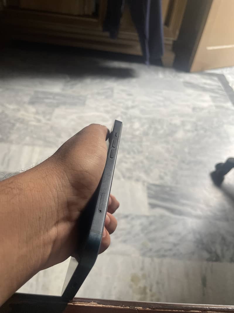 Apple iPhone 13 3