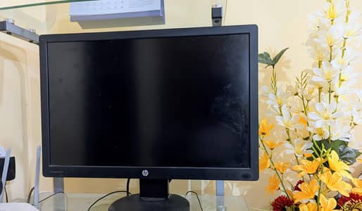 HP MONITOR