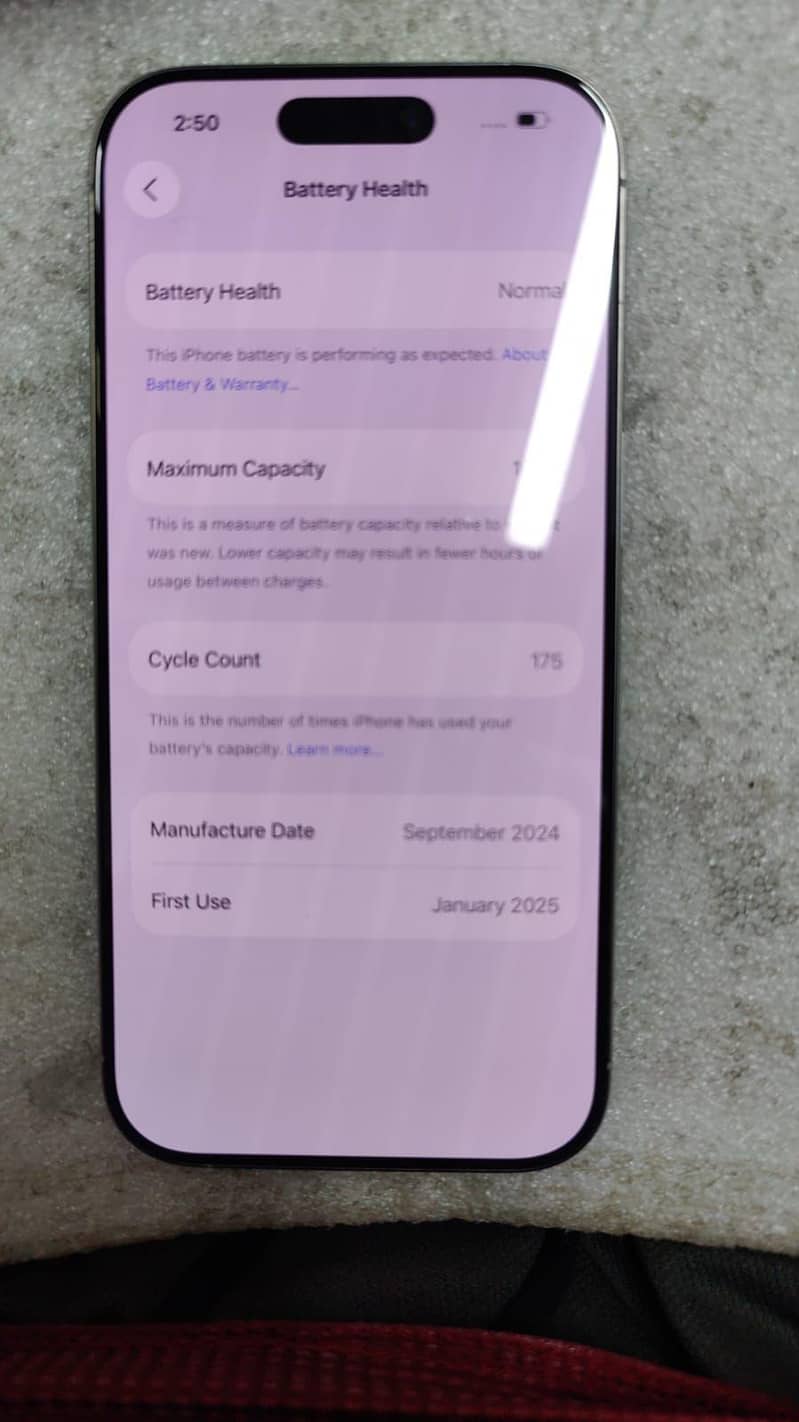 Apple iPhone 16 Pro 1