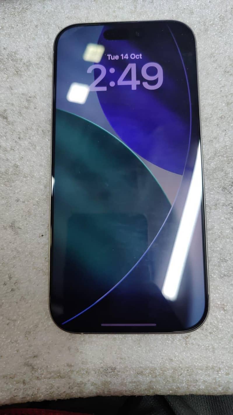 Apple iPhone 16 Pro 2