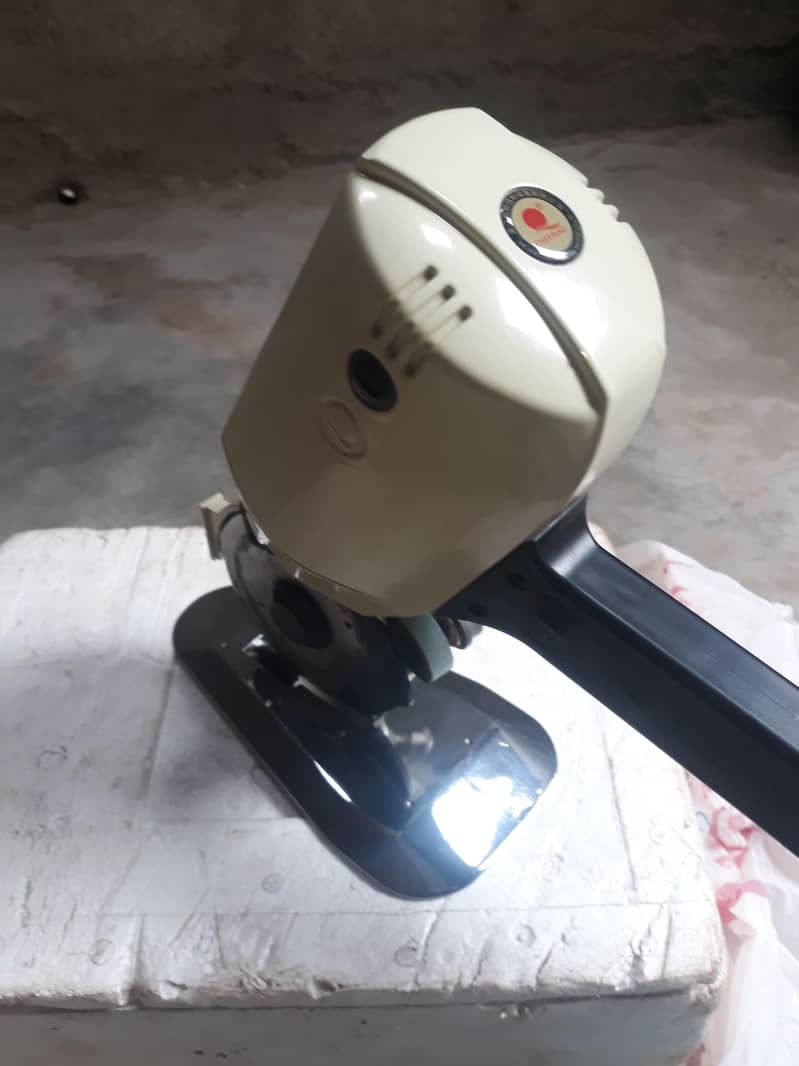 Cloth Cutting machine 2