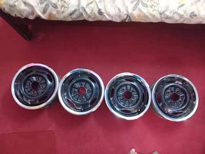 13 inch stupneys up for grab with chrome rings and nozzles
