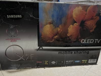 Samsung QLED TV.  43 inches