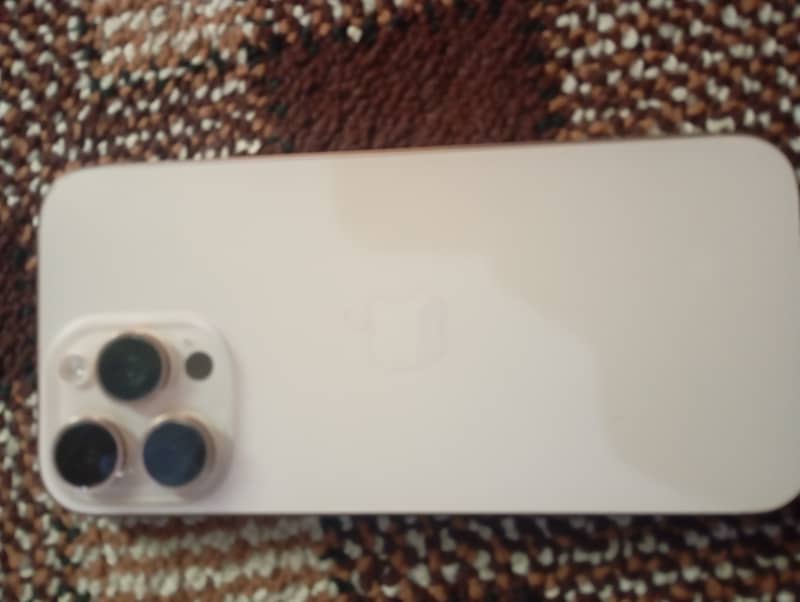 Apple iPhone 16 Pro Max 0