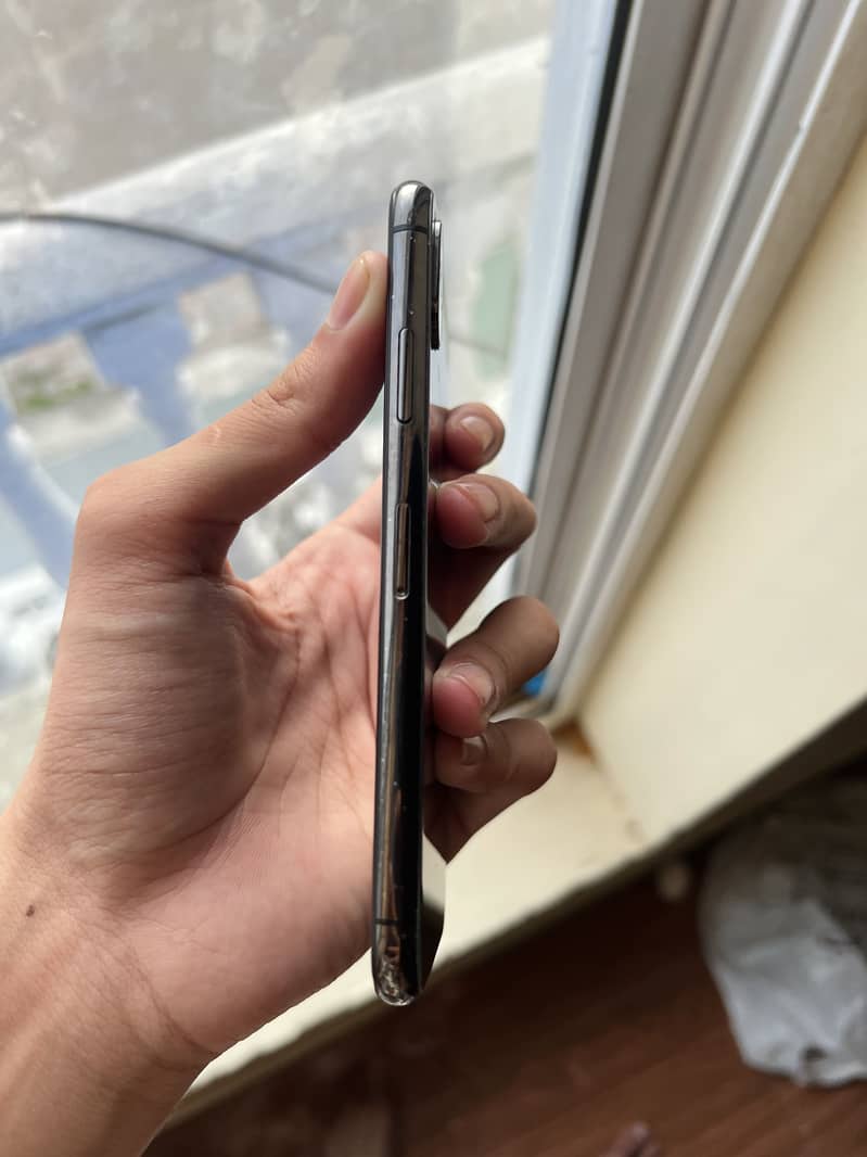 Apple iPhone XS 2