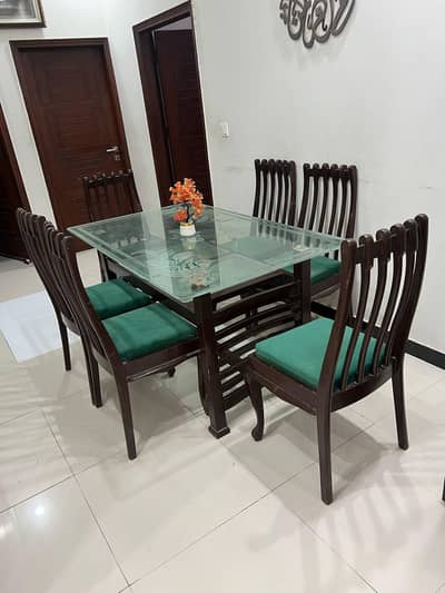 Dining double sheet glass with 6 velvet seats