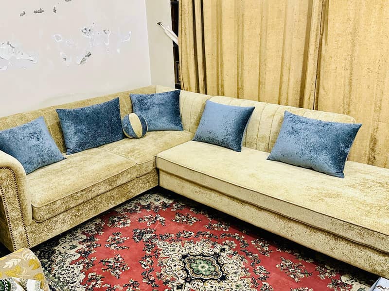 L shaped sofa 0